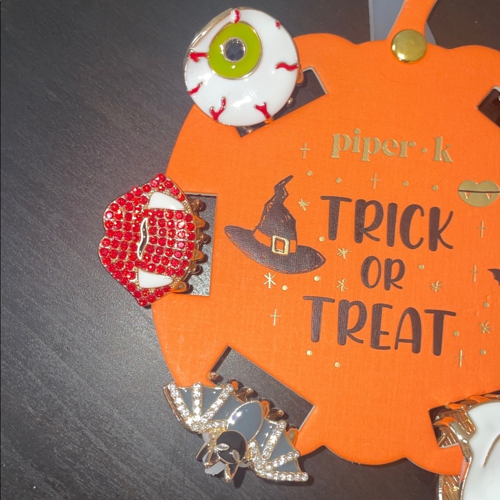Halloween Hairclips - Picture 2 of 3